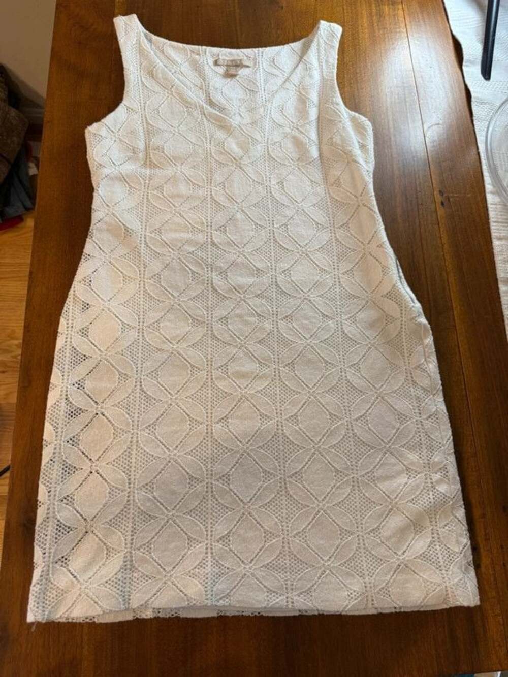 Banana Republic Petite White Lace Sleeveless Top – Size 8P